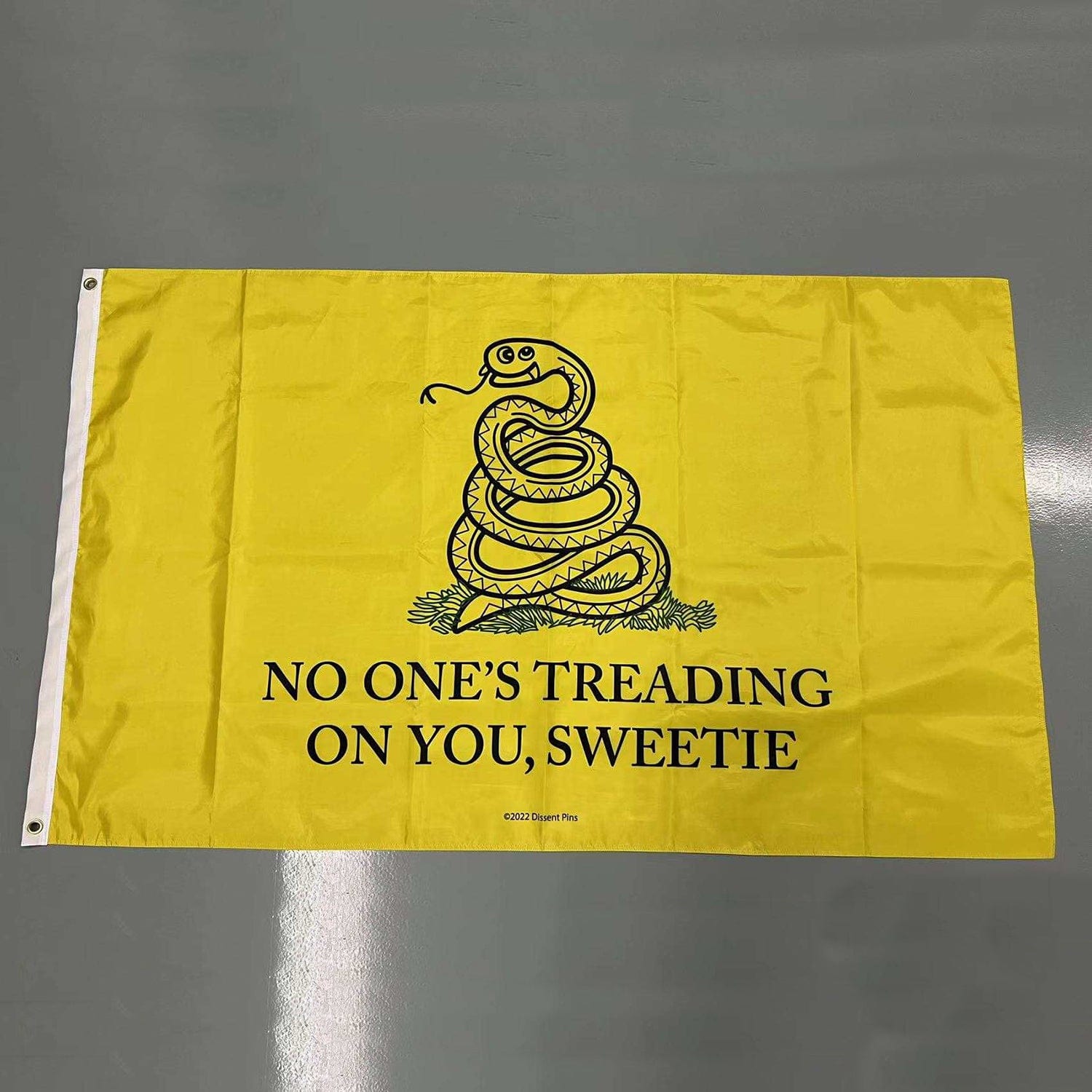 No One's Treading On You, Sweetie Flag 3' x 5'